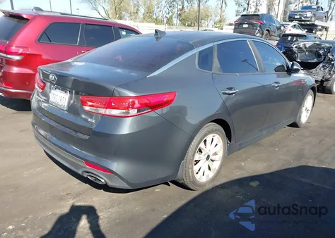 2016 Kia Optima Ex z USA, uszkodzony, nr VIN 5XXGU4L32GG022414